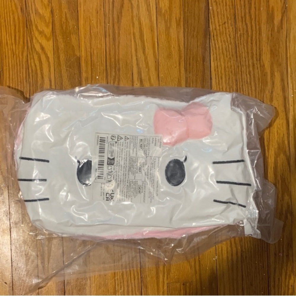 Sanrio Hello Kitty Plush Face Pillow - White & Pink Bow
